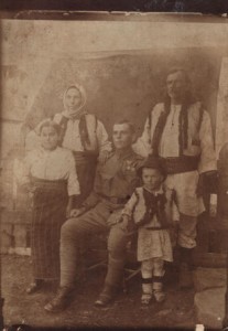 tarani-si-soldat-bucovina